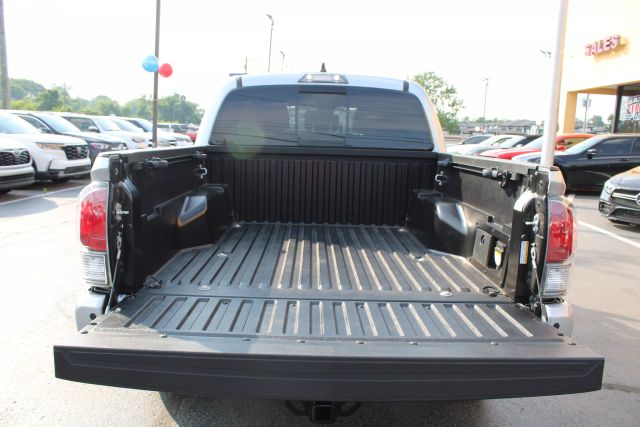 Vehicle image 29 of 38