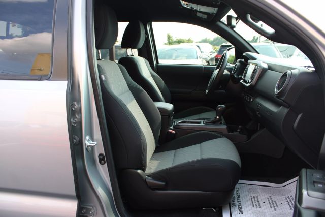 Vehicle image 27 of 38