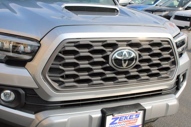 Vehicle image 37 of 38