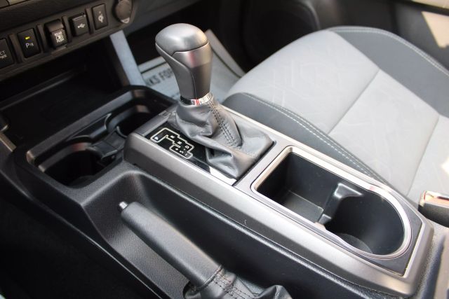 Vehicle image 15 of 38