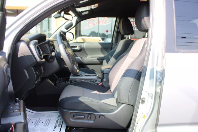 Vehicle image 9 of 38