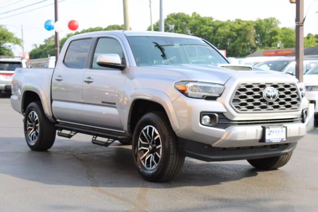 Vehicle image 3 of 38
