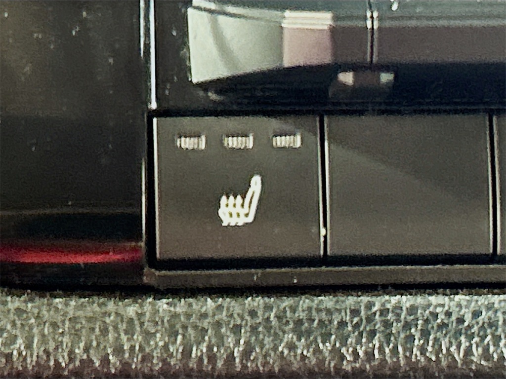Vehicle image 17 of 29