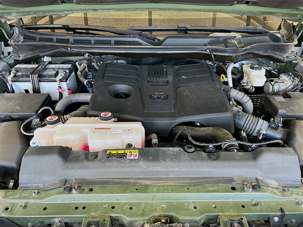 Vehicle image 27 of 29