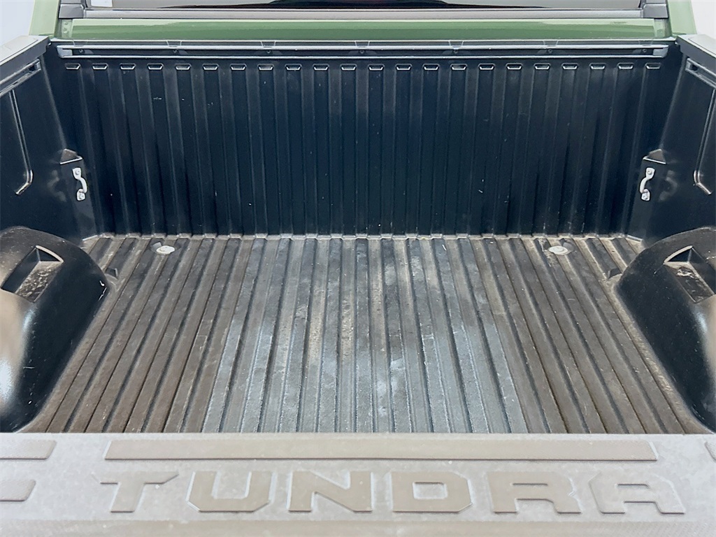 Vehicle image 23 of 29