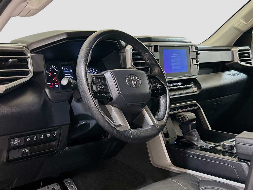Vehicle image 7 of 29
