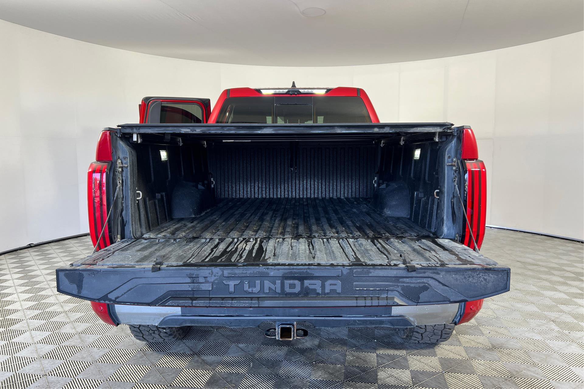 Vehicle image 9 of 27