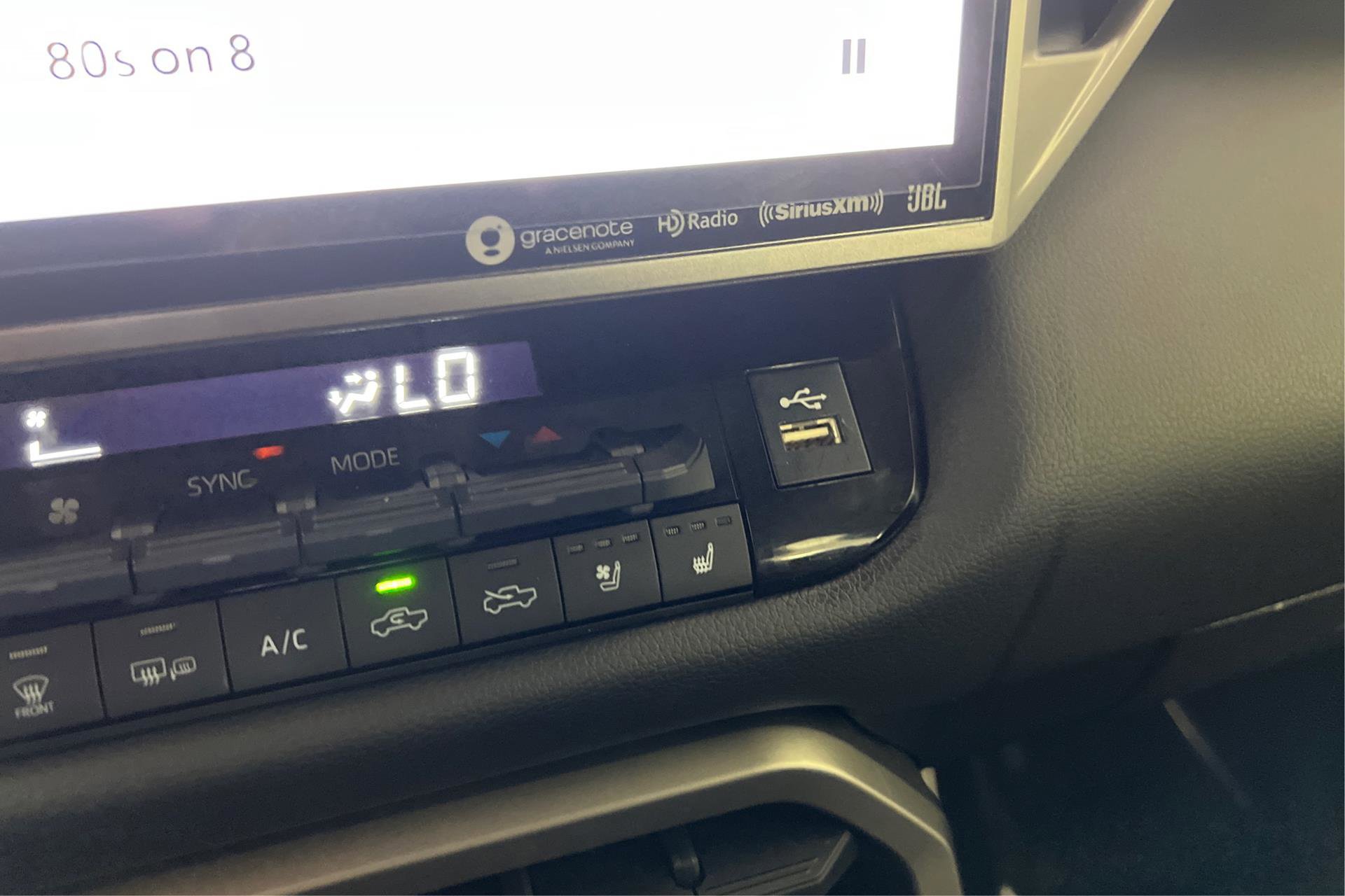 Vehicle image 26 of 27