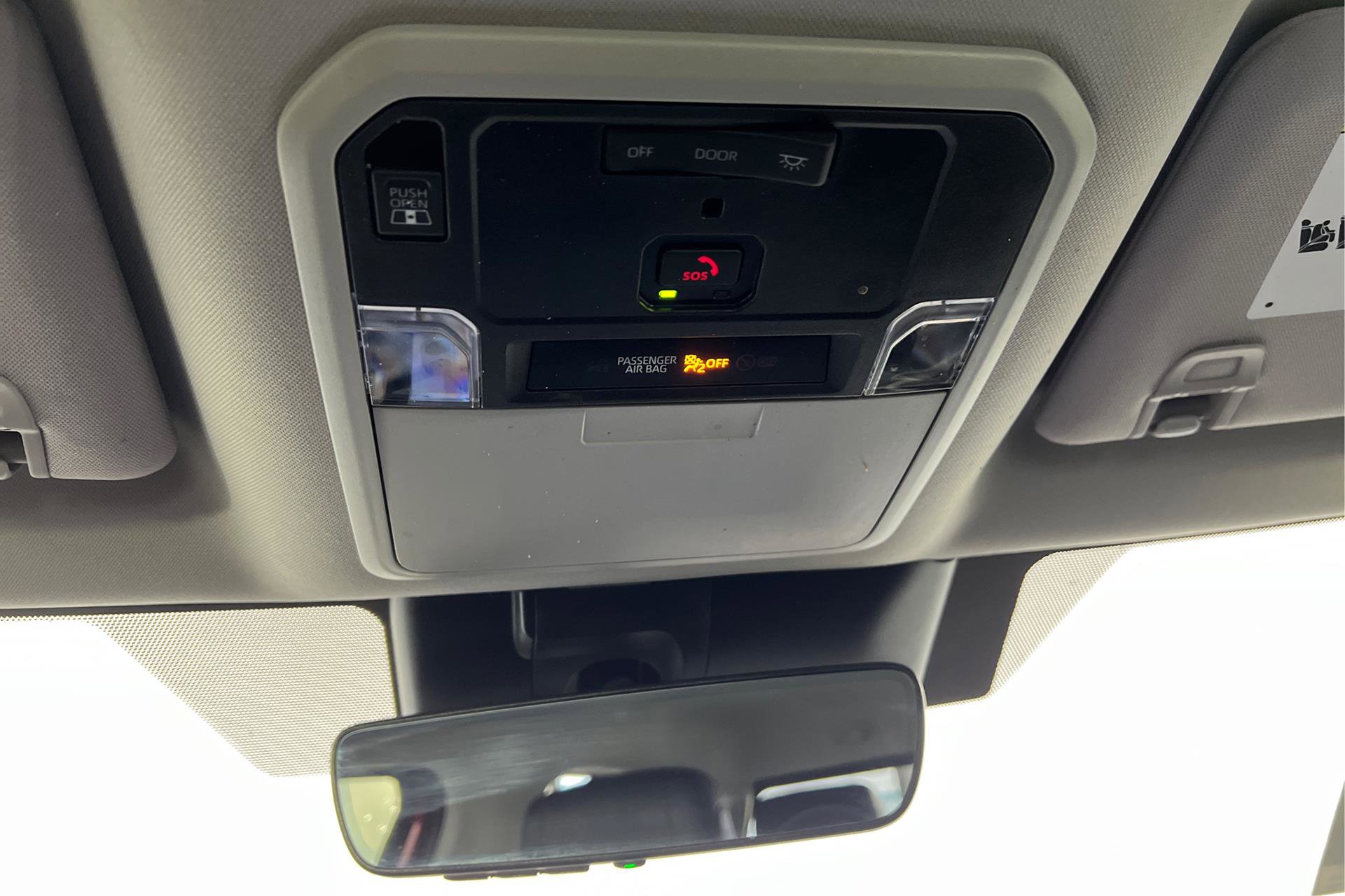 Vehicle image 12 of 27