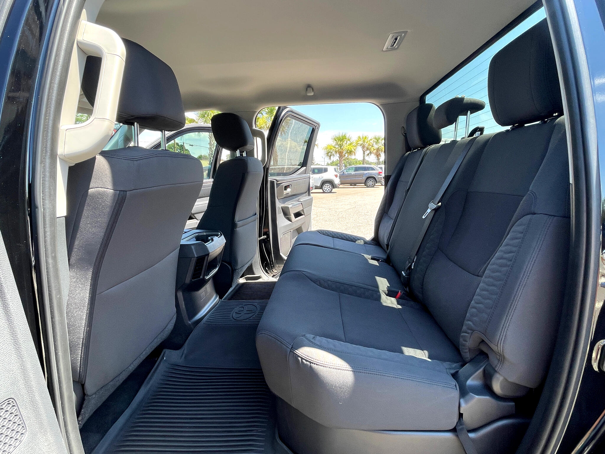 Vehicle image 24 of 48