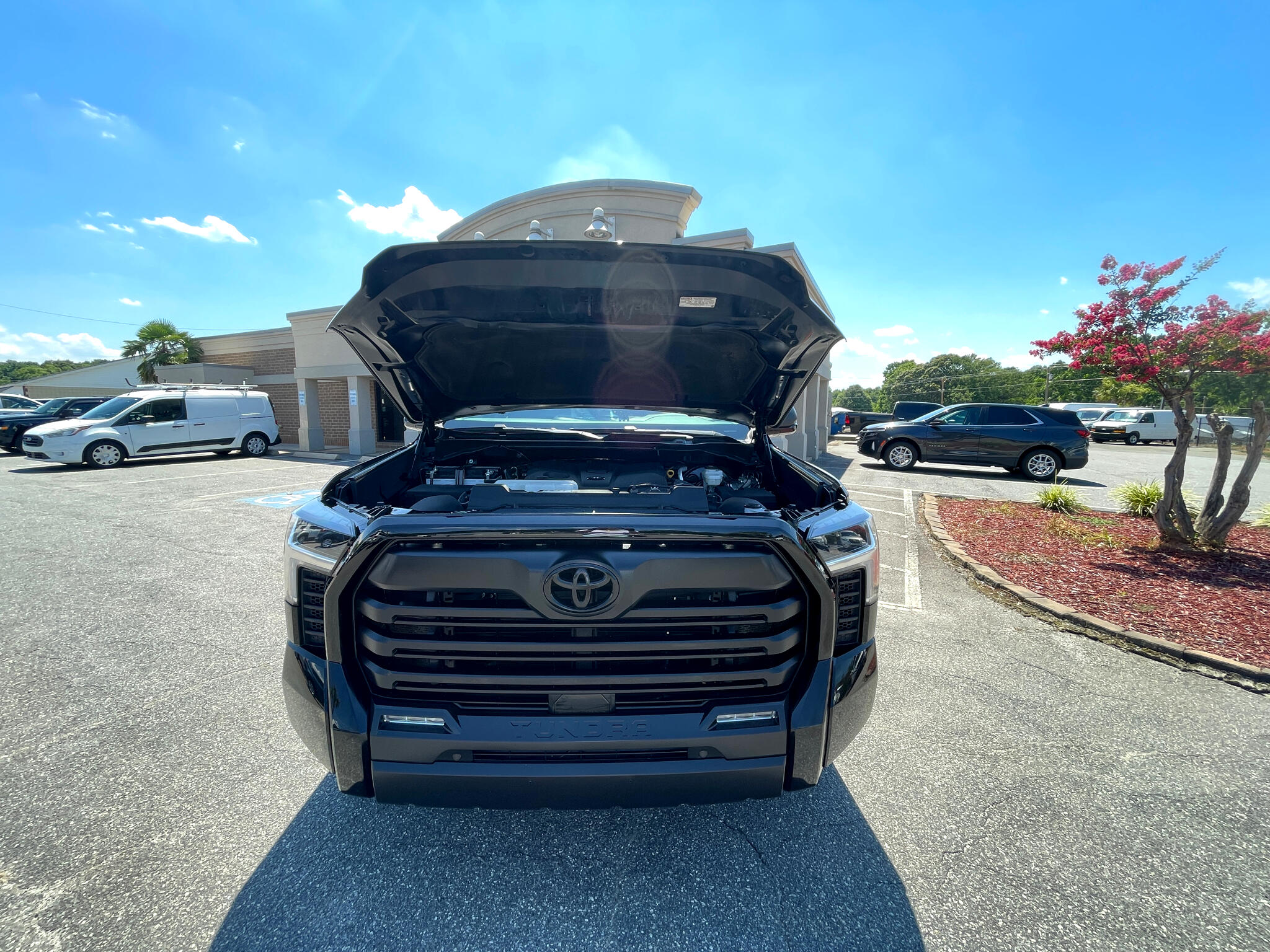 Vehicle image 23 of 48