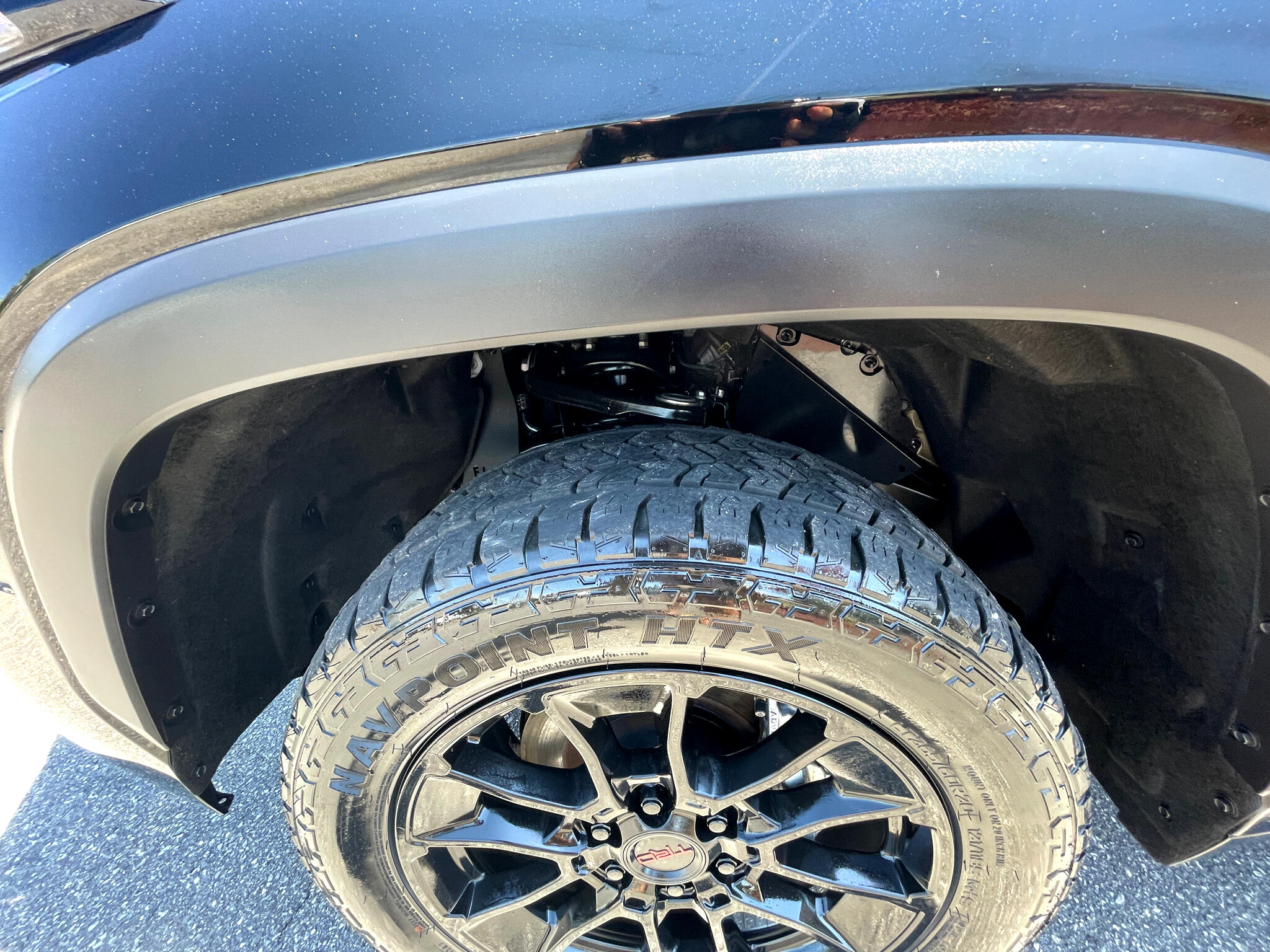 Vehicle image 19 of 48