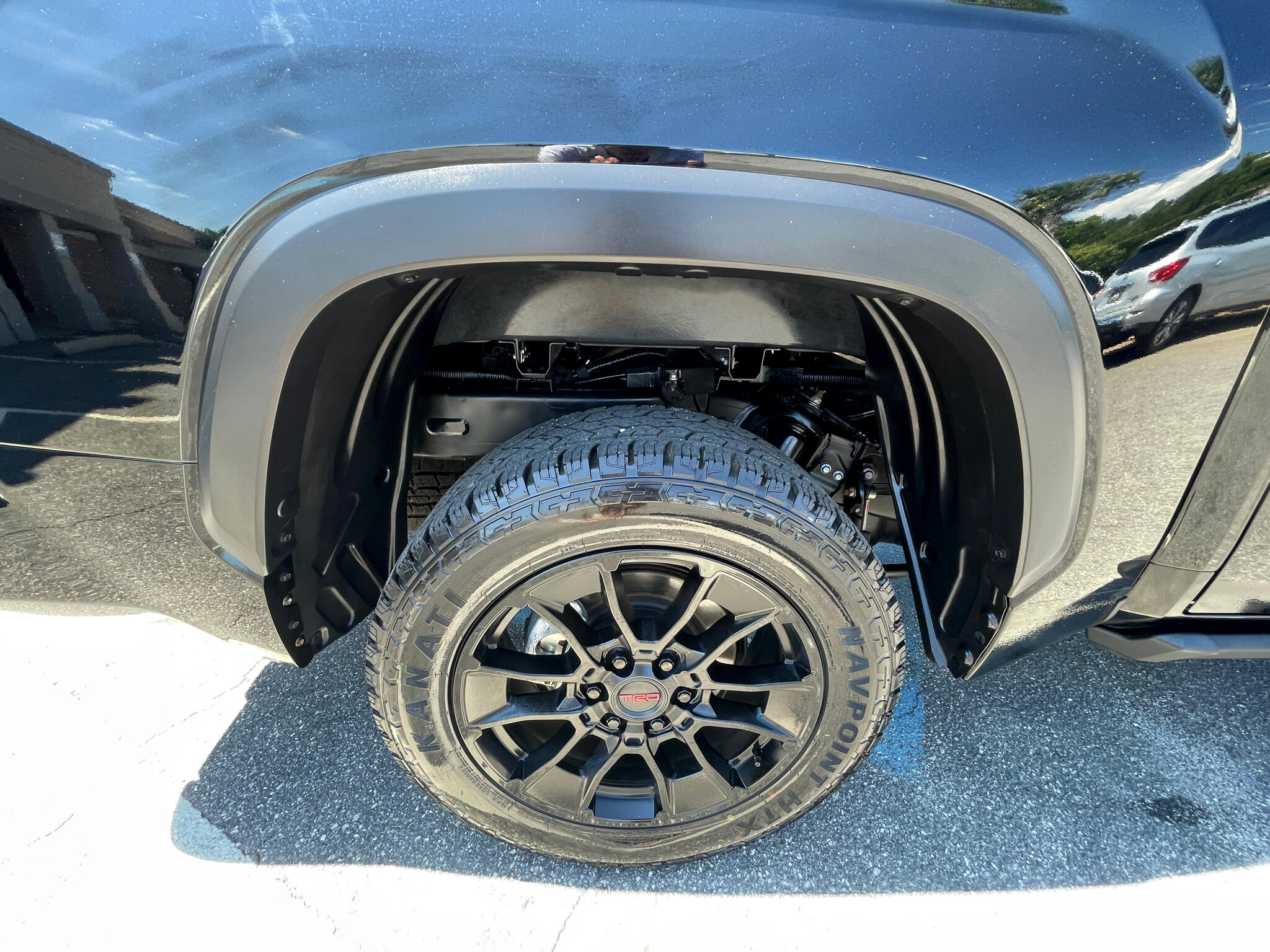 Vehicle image 16 of 48