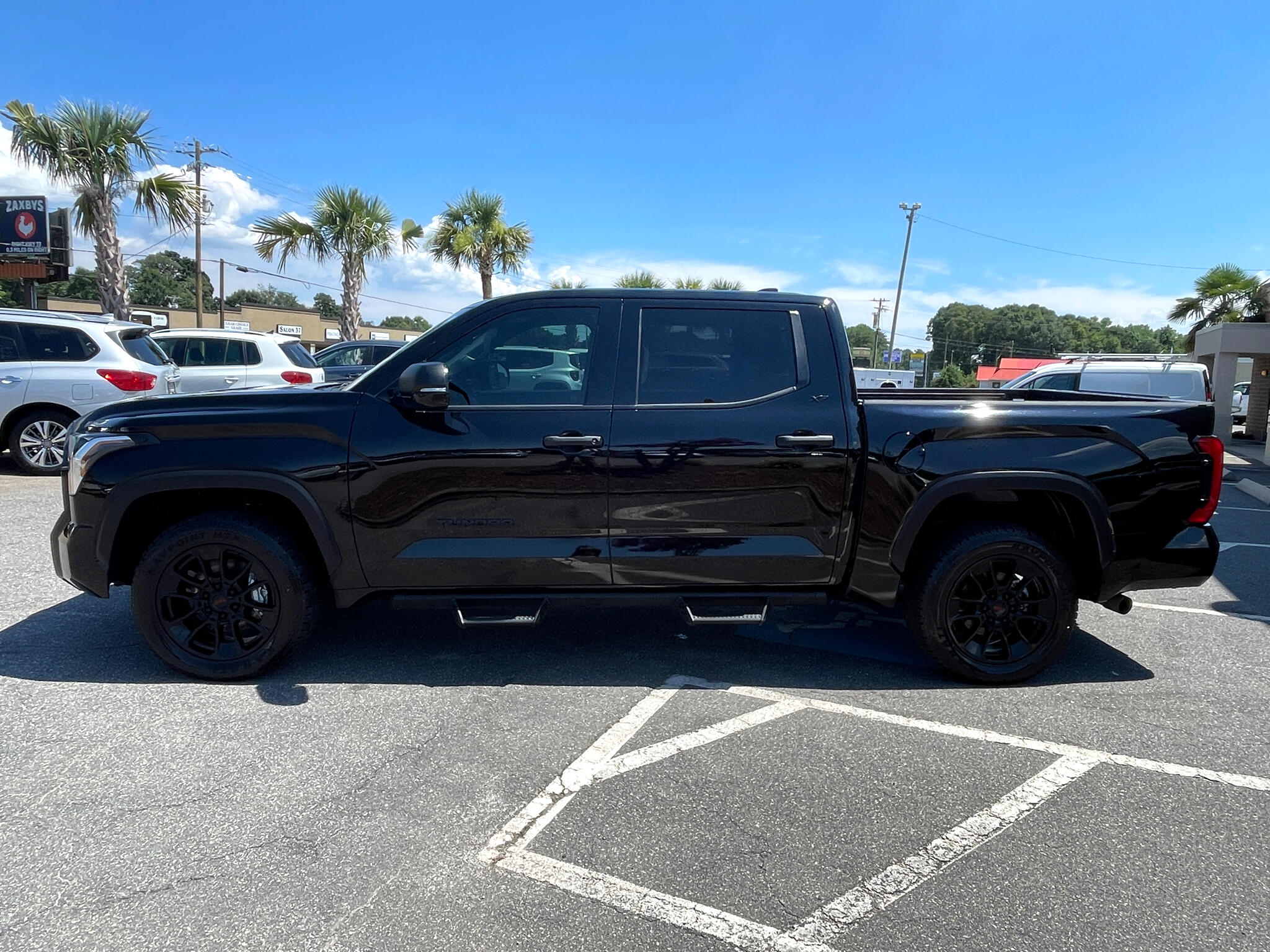 Vehicle image 14 of 48
