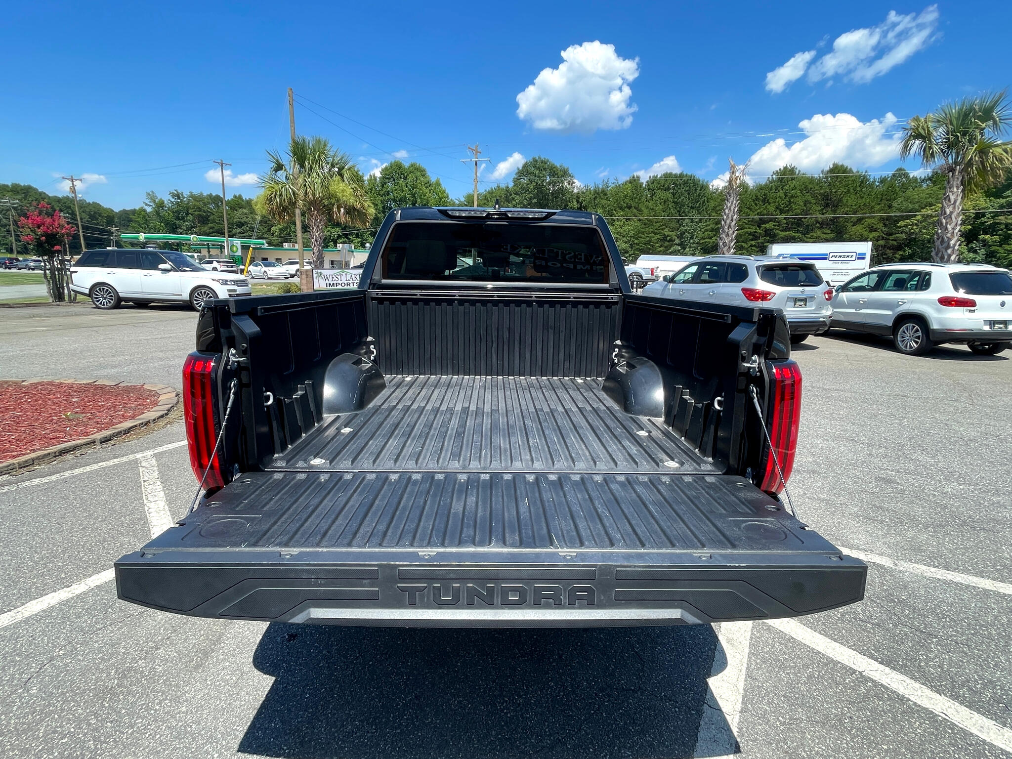 Vehicle image 22 of 48
