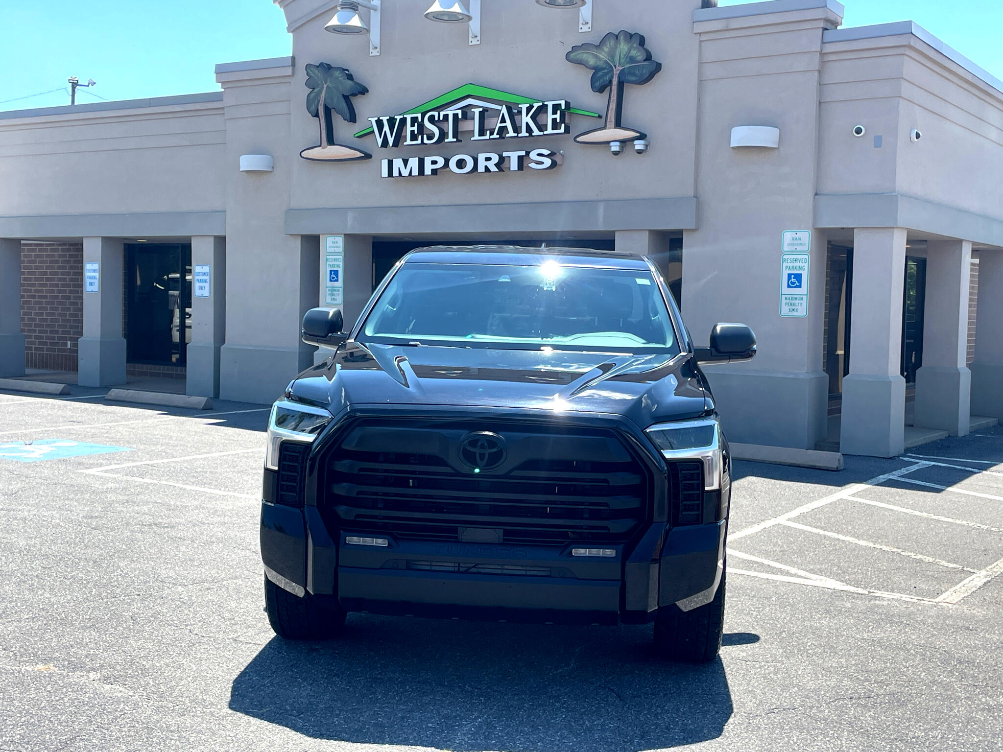 Vehicle image 4 of 48