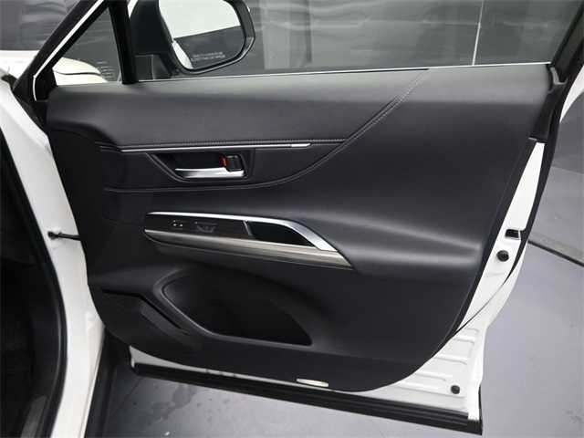Vehicle image 53 of 56