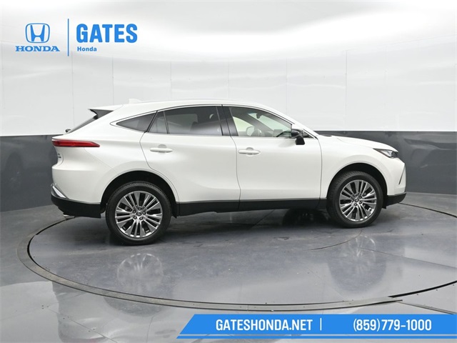 Vehicle image 21 of 56
