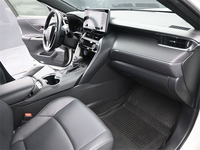 Vehicle image 52 of 56