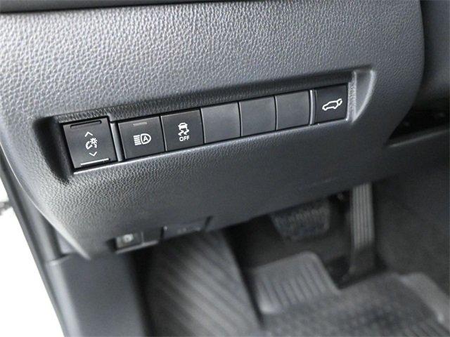 Vehicle image 32 of 56