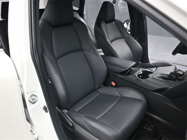 Vehicle image 51 of 56