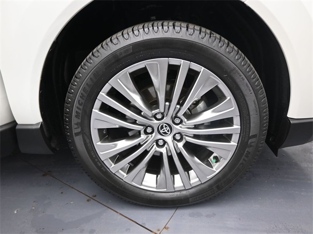 Vehicle image 54 of 56