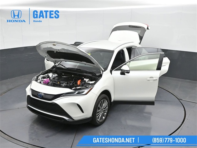 Vehicle image 6 of 56