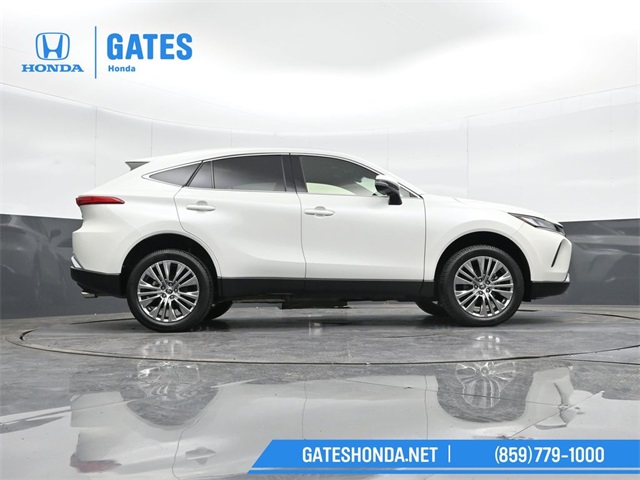 Vehicle image 17 of 56