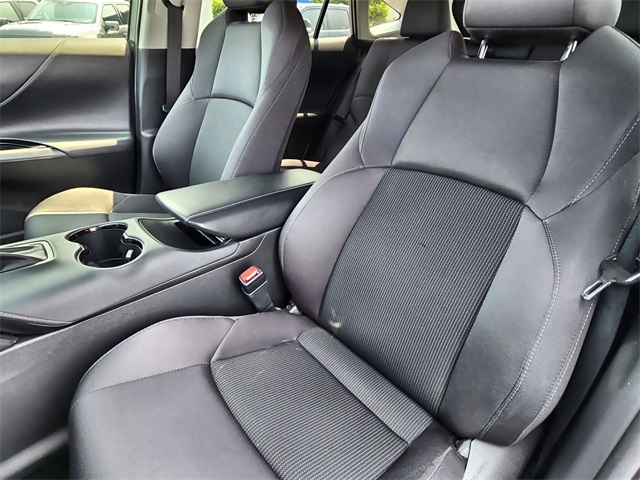 Vehicle image 20 of 28