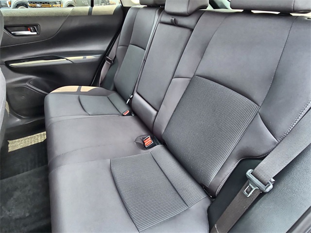 Vehicle image 21 of 28