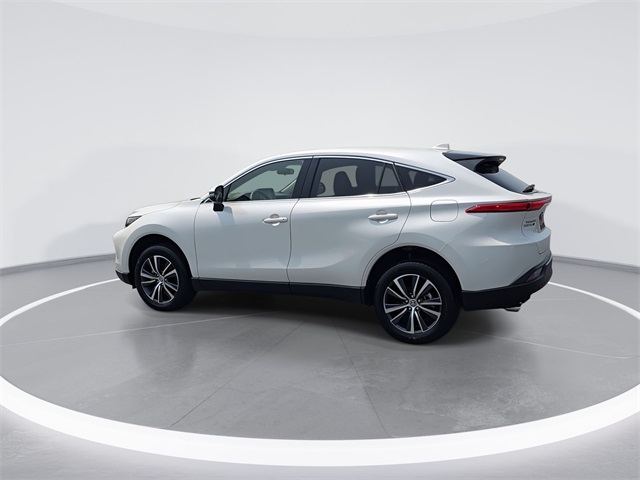 Vehicle image 8 of 28