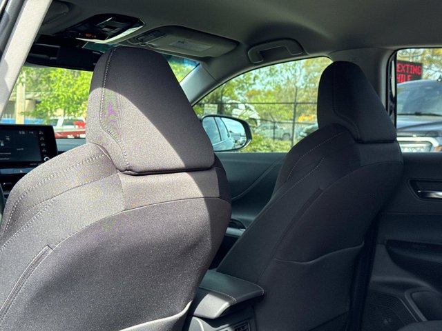 Vehicle image 18 of 28