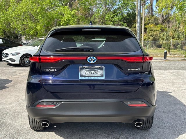 Vehicle image 4 of 28