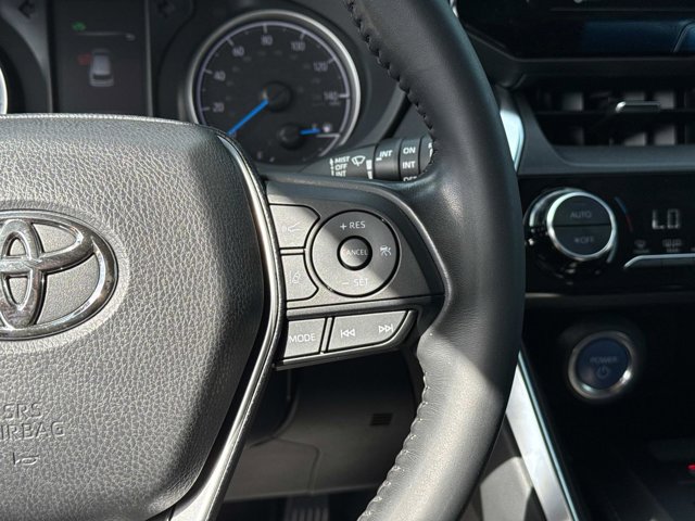 Vehicle image 27 of 28