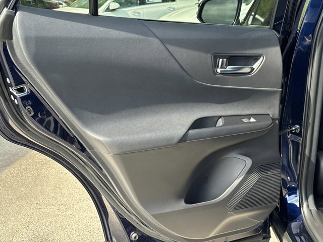Vehicle image 15 of 28