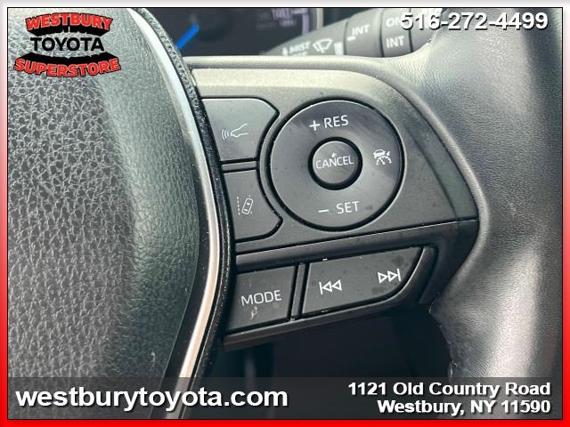 Vehicle image 27 of 36