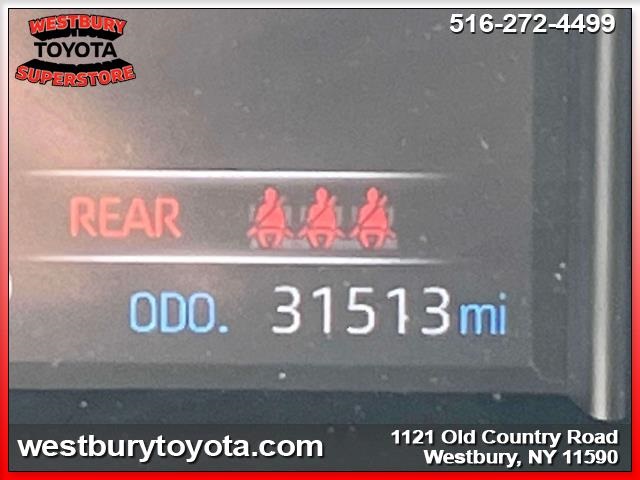Vehicle image 31 of 36
