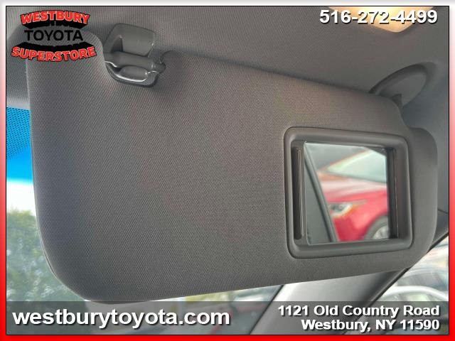 Vehicle image 34 of 36