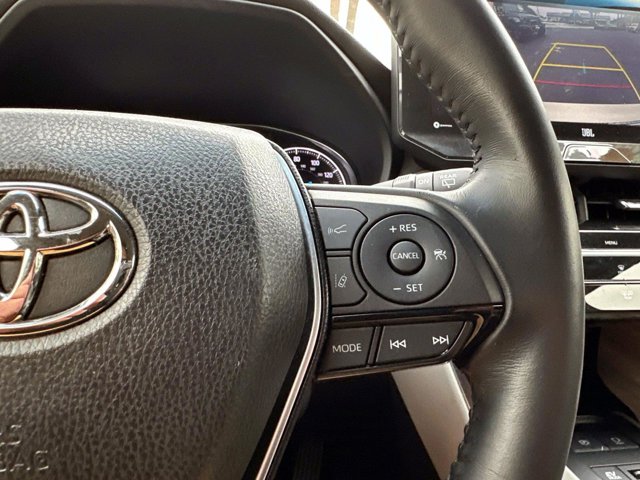 Vehicle image 31 of 32