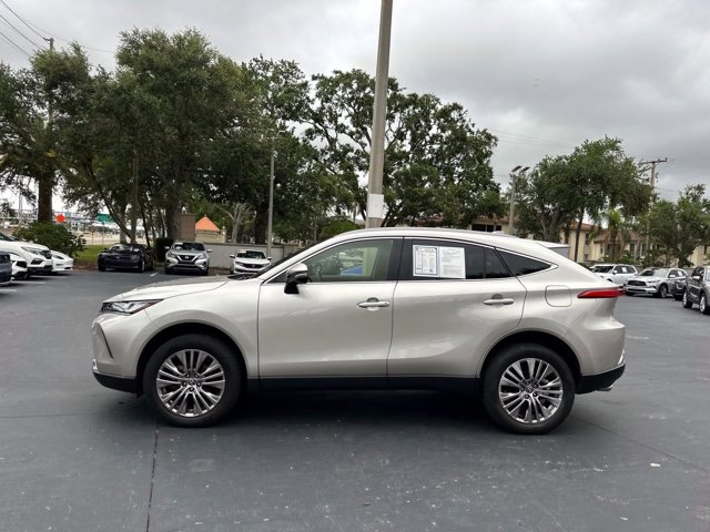 Vehicle image 9 of 32