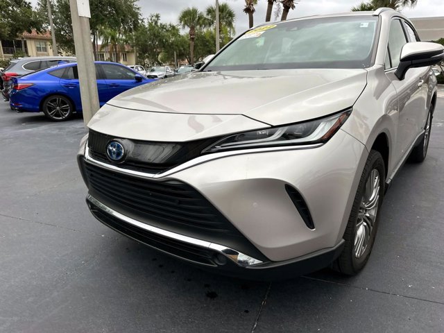 Vehicle image 2 of 32