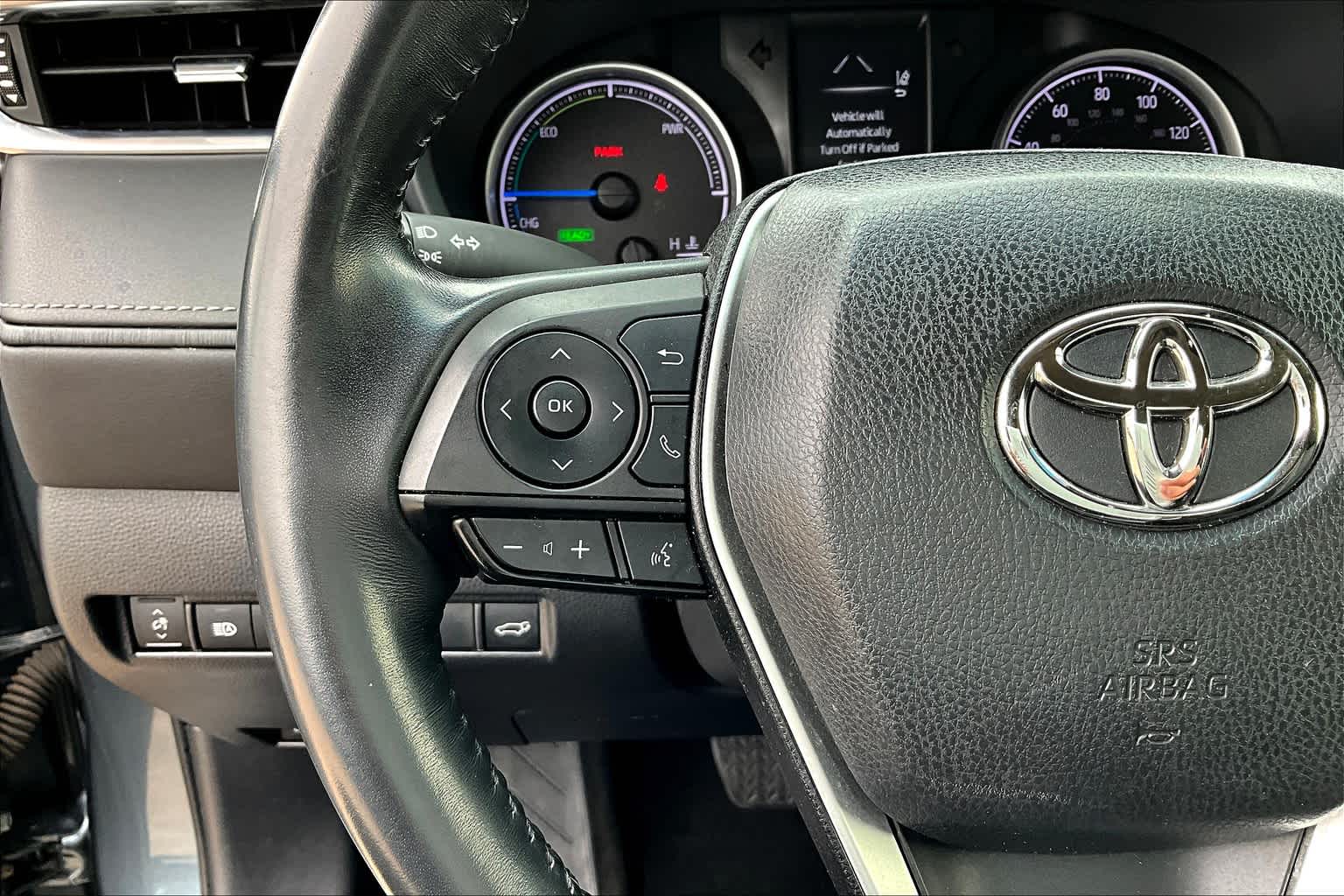 Vehicle image 23 of 36