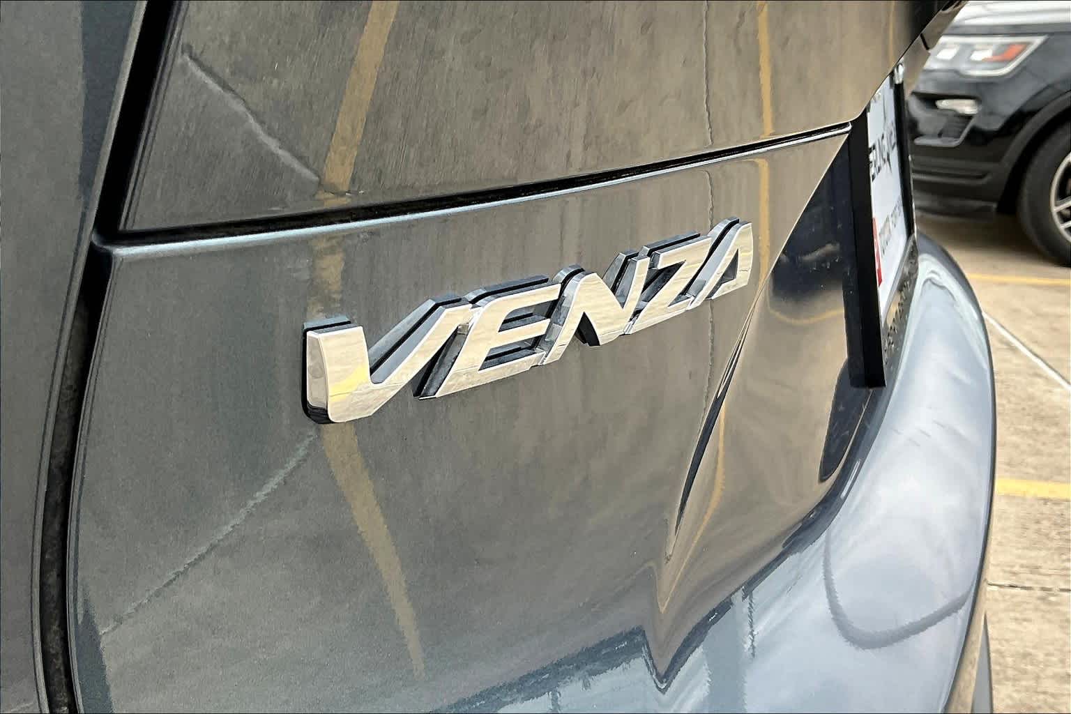Vehicle image 11 of 36