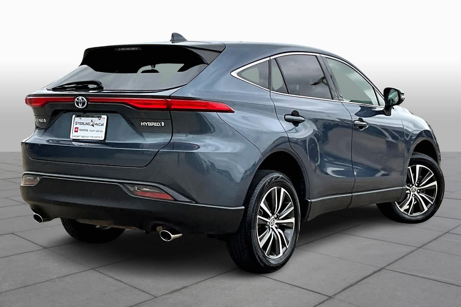 Vehicle image 2 of 36