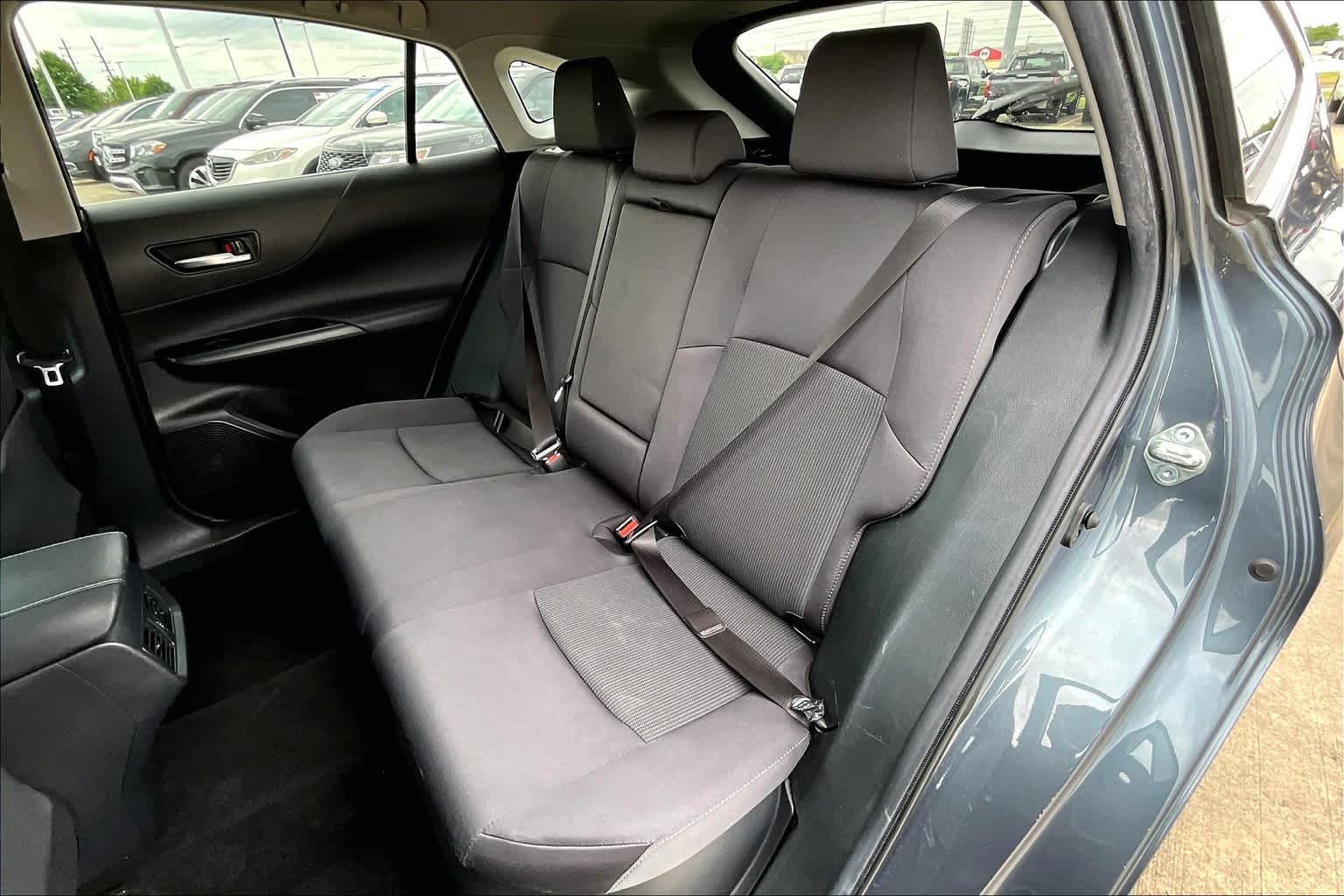 Vehicle image 19 of 36