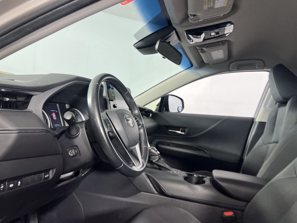 Vehicle image 23 of 49