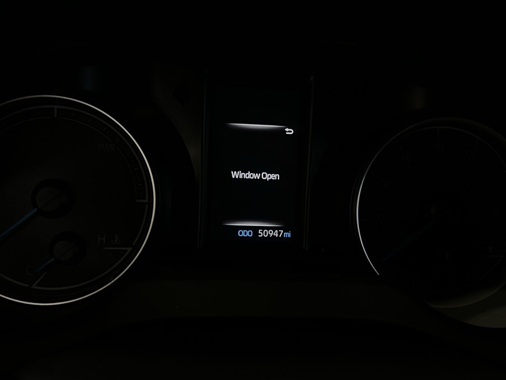 Vehicle image 20 of 49
