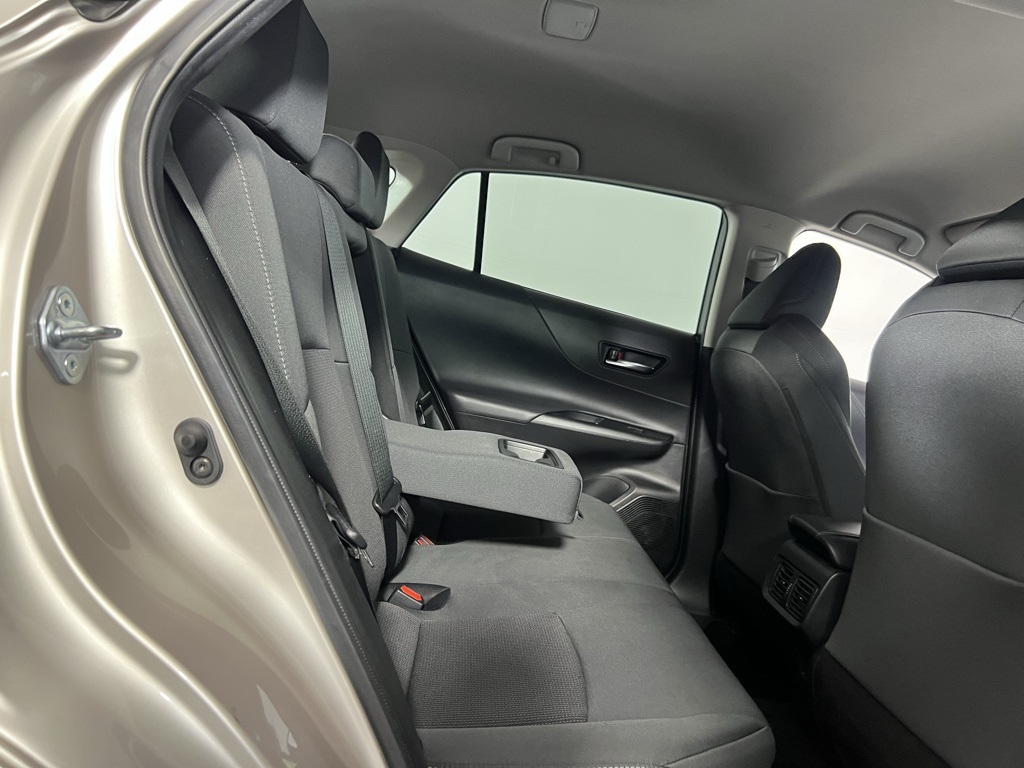 Vehicle image 30 of 49