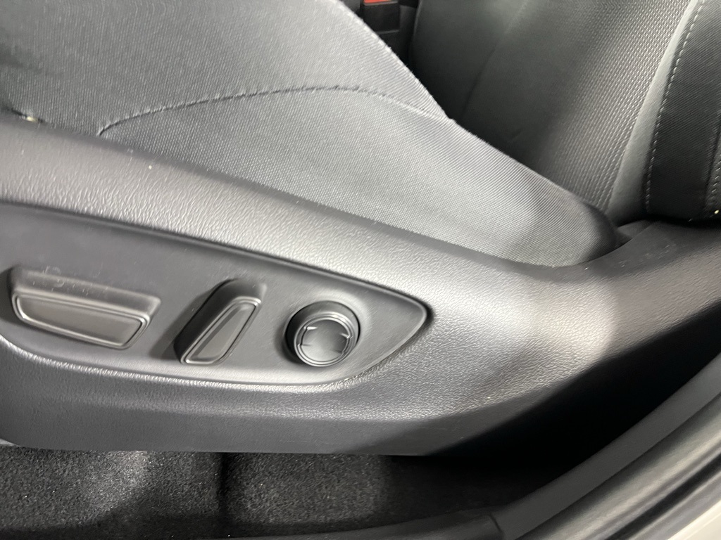 Vehicle image 25 of 49