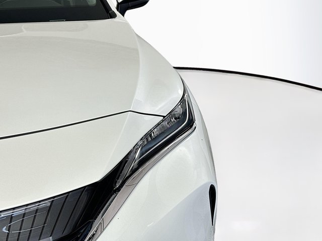 Vehicle image 9 of 33